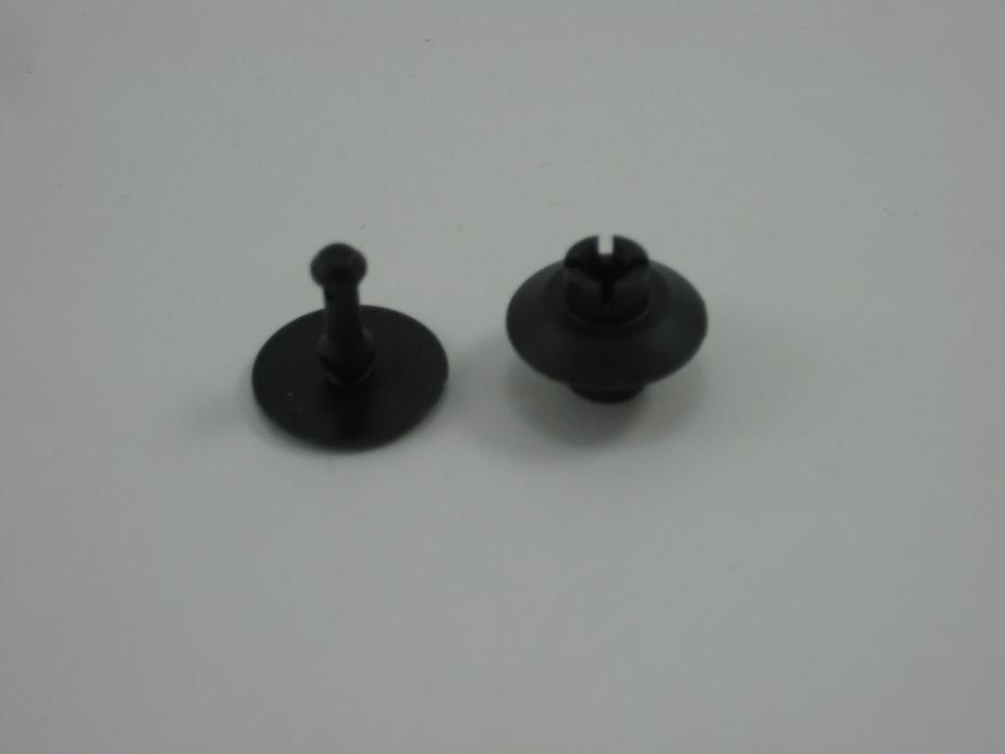 93-02 GM Gas Gap Tether Rivet